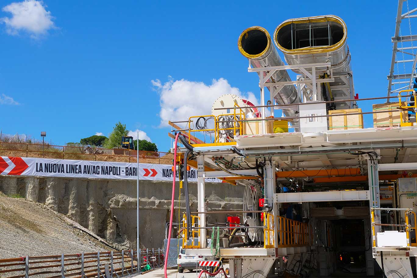 Immagini fotografiche dei lavori sulla Napoli - Bari